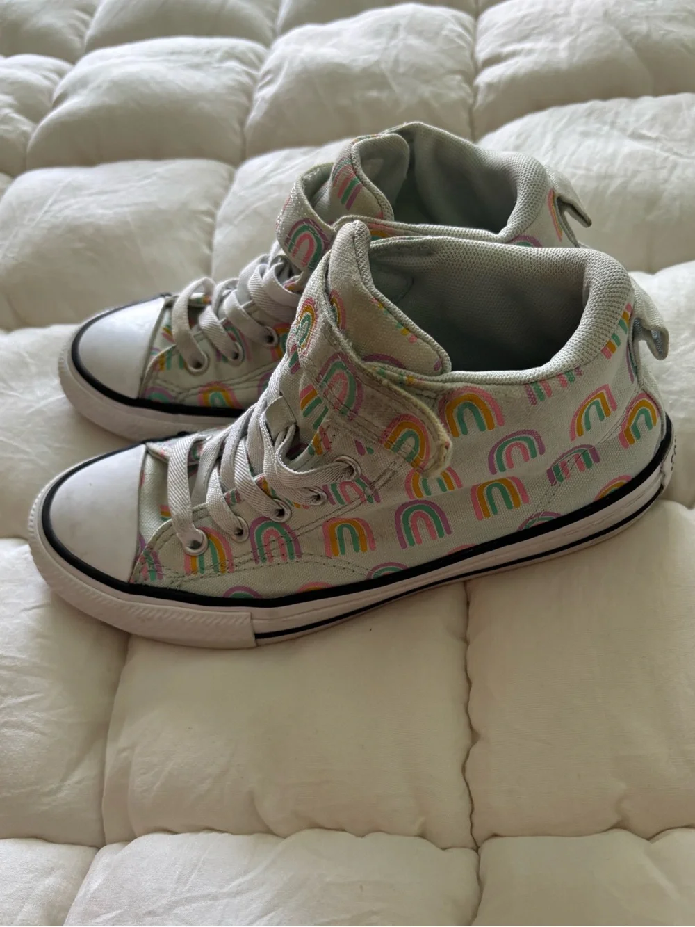 Converse Rainbow Print Midtop Sneakers Elastic Laces Light Blue Girls Size 3